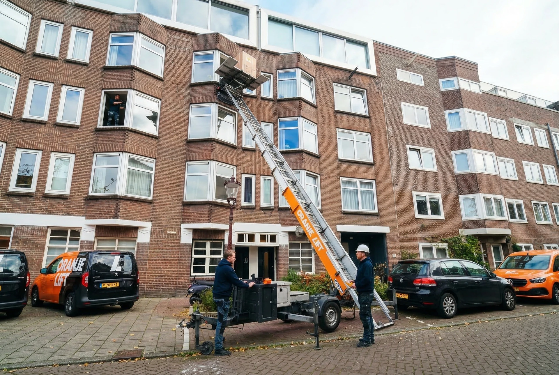 Verhuislift in actie in Den Haag